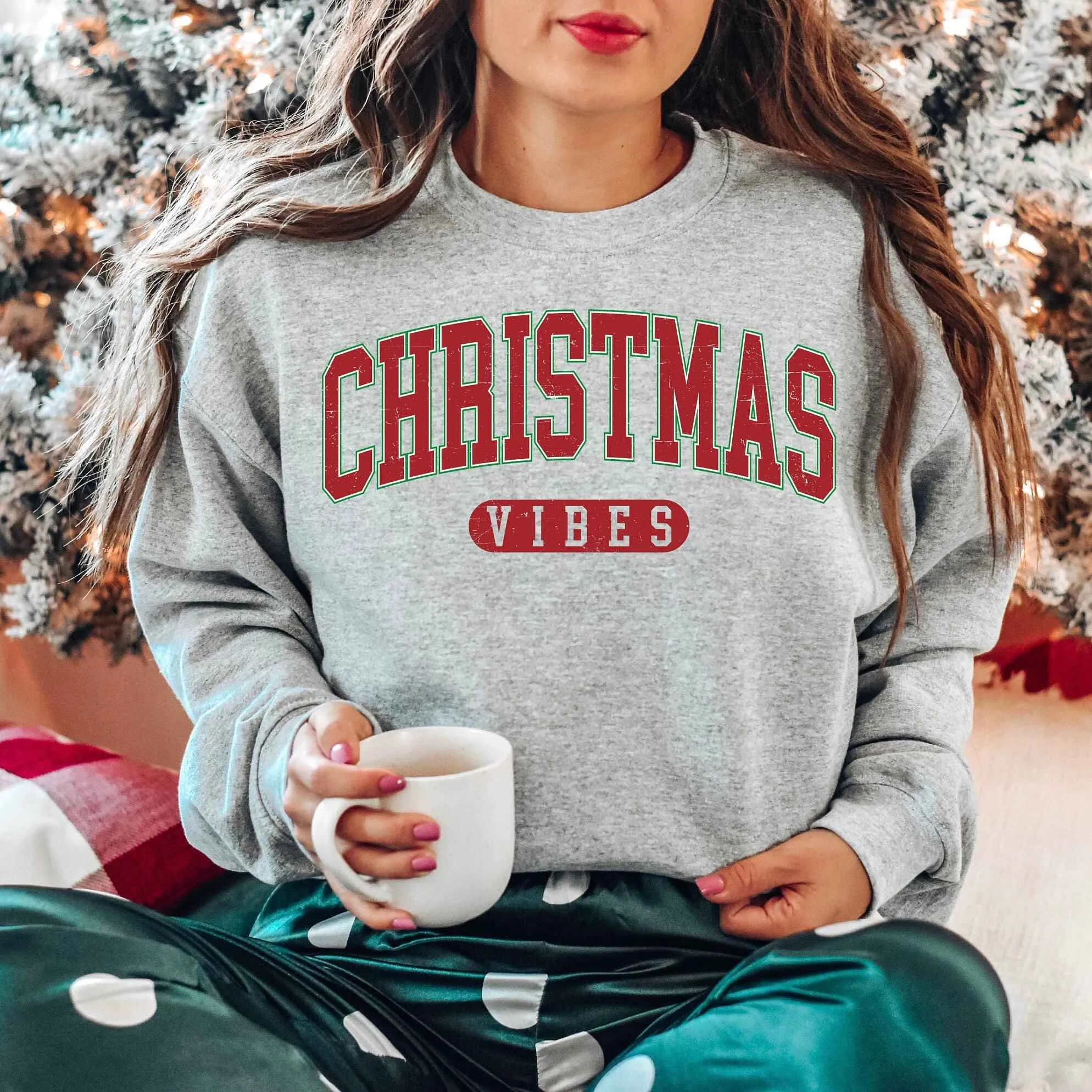 "Christmas Vibes" Sweatshirt – Festive Holiday Style, Customizable Colors